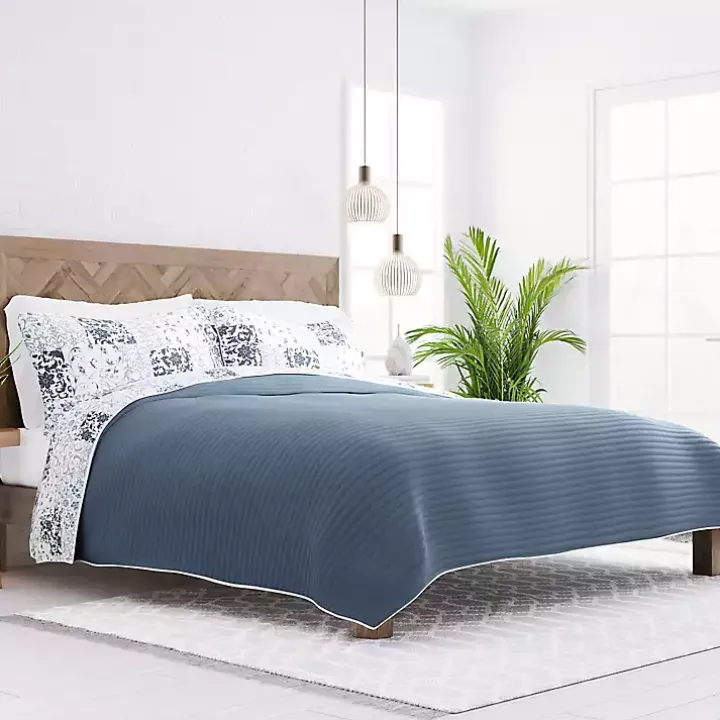 Blue Patchwork Reversible 2-pc. Twin Quilt Set