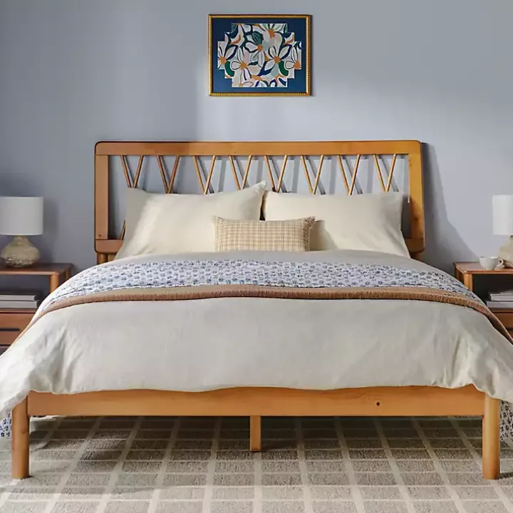 Caramel Wood Spindle Headboard Queen Bed