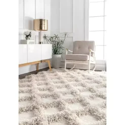 Francis Shaggy Diamond Trellis Area Rug, 7x9
