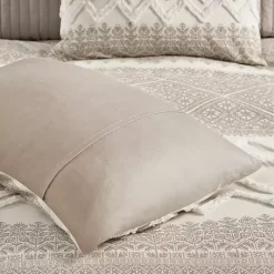 Gray and White 3-pc. Full/Queen Duvet Set