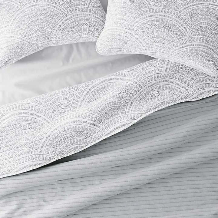 Gray Scalloped Reversible 2-pc. Twin Quilt Set