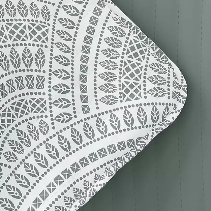 Green Scalloped Reversible 3-pc. King Quilt Set