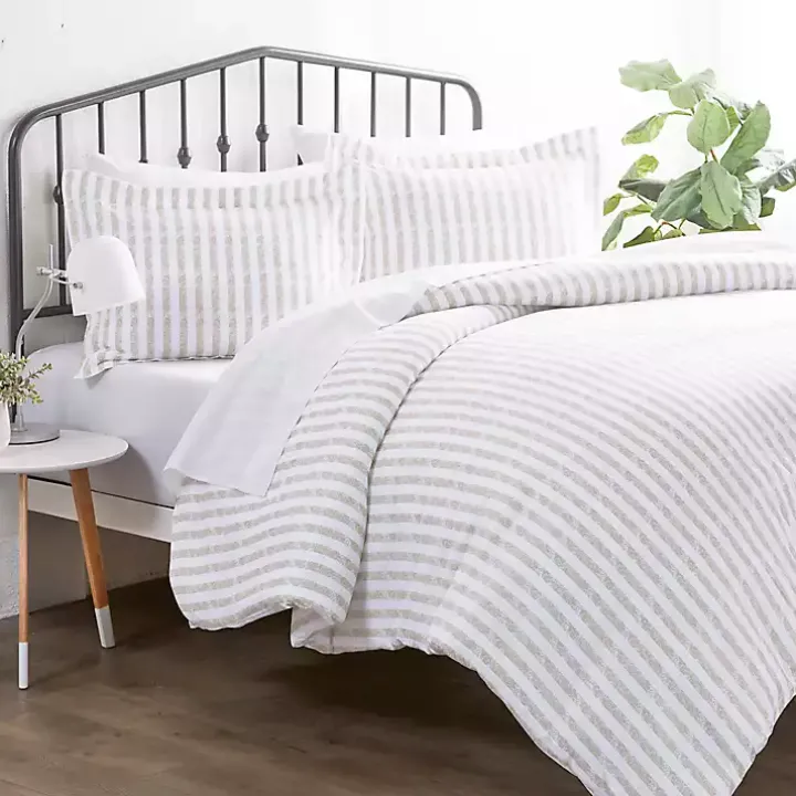 Ivory Rugged Stripes Puffed 3-pc. Queen Duvet Set