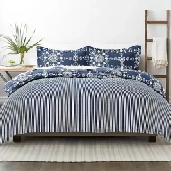 Navy Daisy Medallion Queen 3-pc. Comforter Set