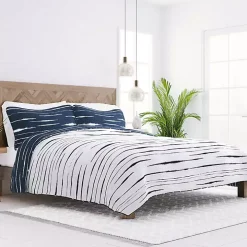 Navy Linear Reversible 3-pc. Queen Quilt Set