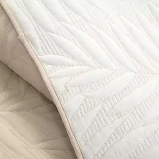 Neutral Leaf Reversible 3-pc. Full/Queen Quilt Set