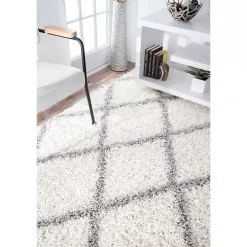 Shanna Diamond Area Rug, 5x7