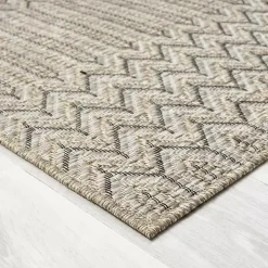 Tan Chevron Indoor/Outdoor Area Rug, 7x9