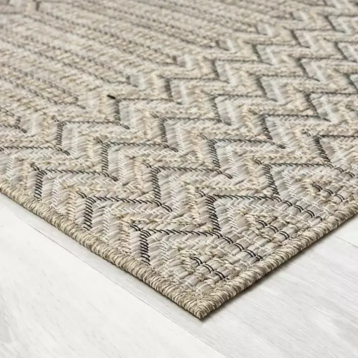 Tan Chevron Indoor/Outdoor Area Rug, 7x9