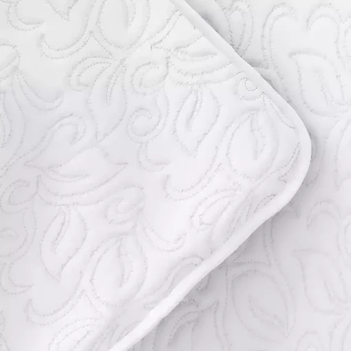 White Floral Stitch 2-pc. Twin Quilt Set