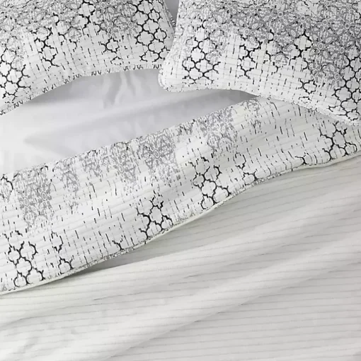 White Trellis Reversible 2-pc. Twin Quilt Set