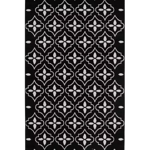Black & Ivory Quatrefoil Indoor/Outdoor Rug, 4x6