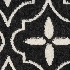 Black & Ivory Quatrefoil Indoor/Outdoor Rug, 4x6