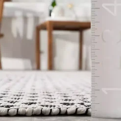 Black & White Trellis Indoor/Outdoor Runner, 3x8