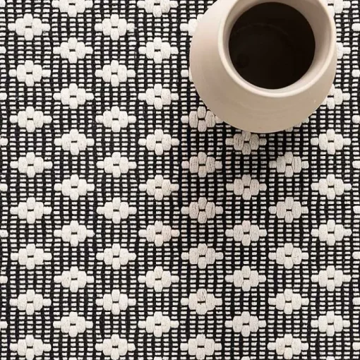 Black and Ivory Dainty Diamond Area Rug, 5x8