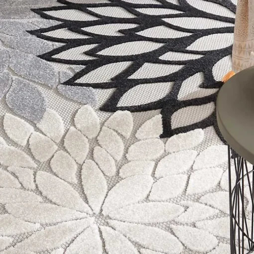 Black and White Floral Outdoor Area Rug, 7x10