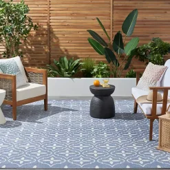 Blue & Ivory Quatrefoil Indoor/Outdoor Rug, 5x7