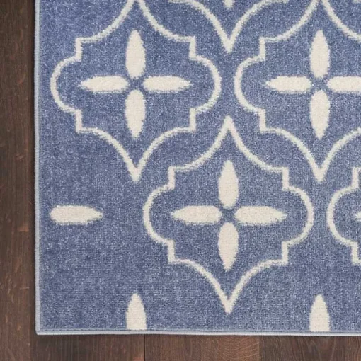 Blue & Ivory Quatrefoil Indoor/Outdoor Rug, 5x7