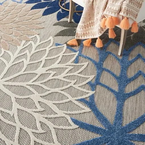 Blue Floral Burst Round Outdoor Area Rug, 7x7