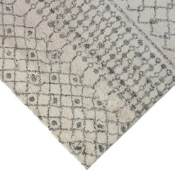 Gray Diamond Runner