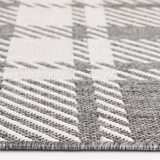 Gray Priya Plaid Indoor/Outdoor Area Rug, 7x9