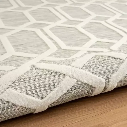 Gray Raised Honeycomb Indoor/Outdoor Area Rug, 7x9