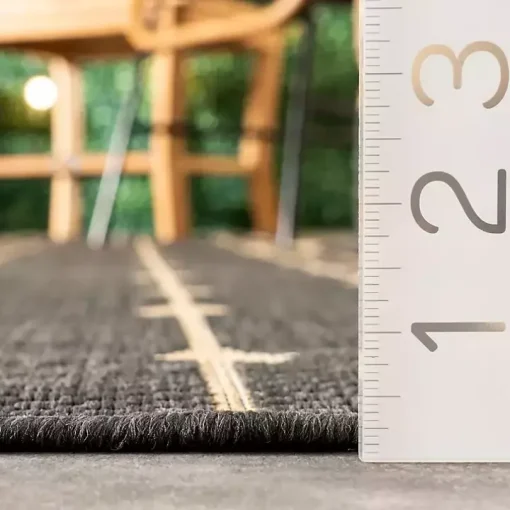 Kendall Gray Vertical Teardrop Outdoor Rug, 5x8