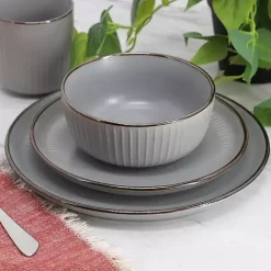 Light Gray Leo Stoneware 16-pc. Dinnerware Set