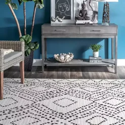 Millie Dotted Diamond Area Rug, 5x8