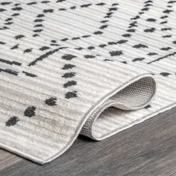 Millie Dotted Diamond Area Rug, 5x8