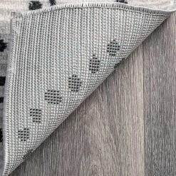 Millie Dotted Diamond Area Rug, 5x8