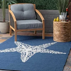 Navy Starfish Hooked Indoor/Outdoor Area Rug, 5x8