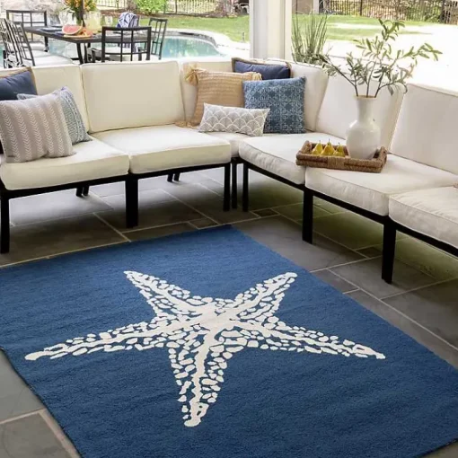 Navy Starfish Hooked Indoor/Outdoor Area Rug, 5x8