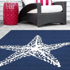 Navy Starfish Hooked Indoor/Outdoor Area Rug, 5x8