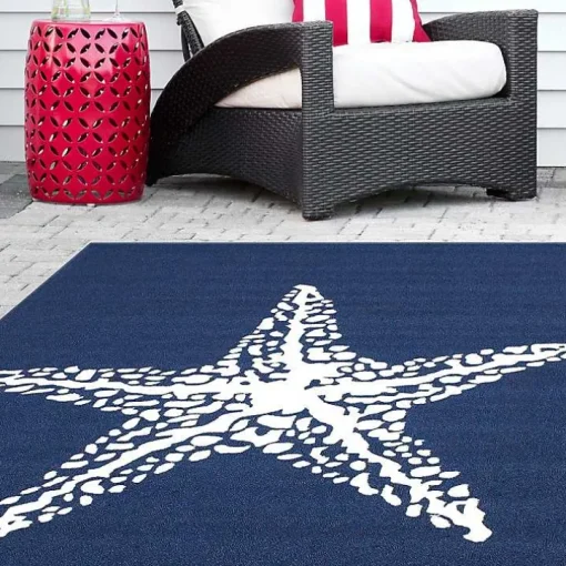 Navy Starfish Hooked Indoor/Outdoor Area Rug, 5x8