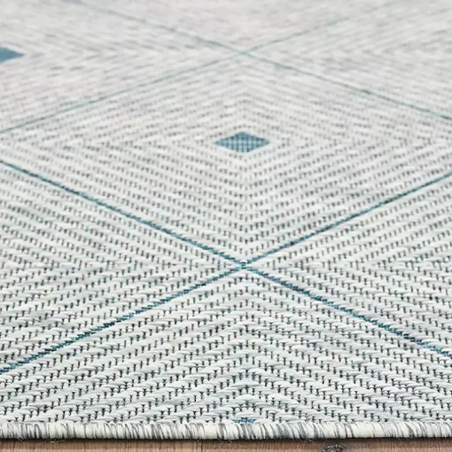 Solitaire Sun Shower Outdoor Area Rug, 5x8