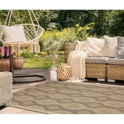 Tan & Black Diamonds Indoor/Outdoor Area Rug, 5x7