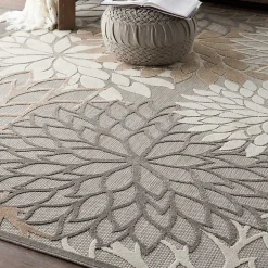 Neutral Floral Burst Outdoor Area Rug, 7x10